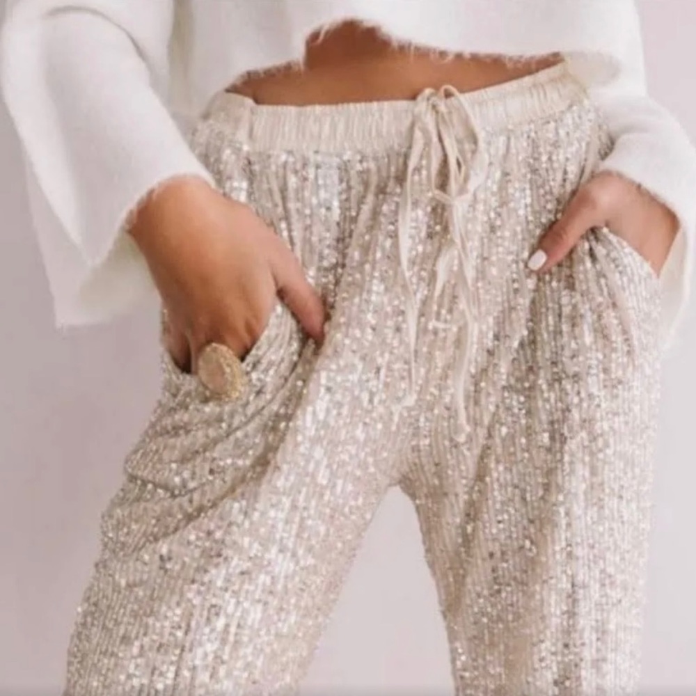 NWOT Style Rock Champagne Sequin Joggers